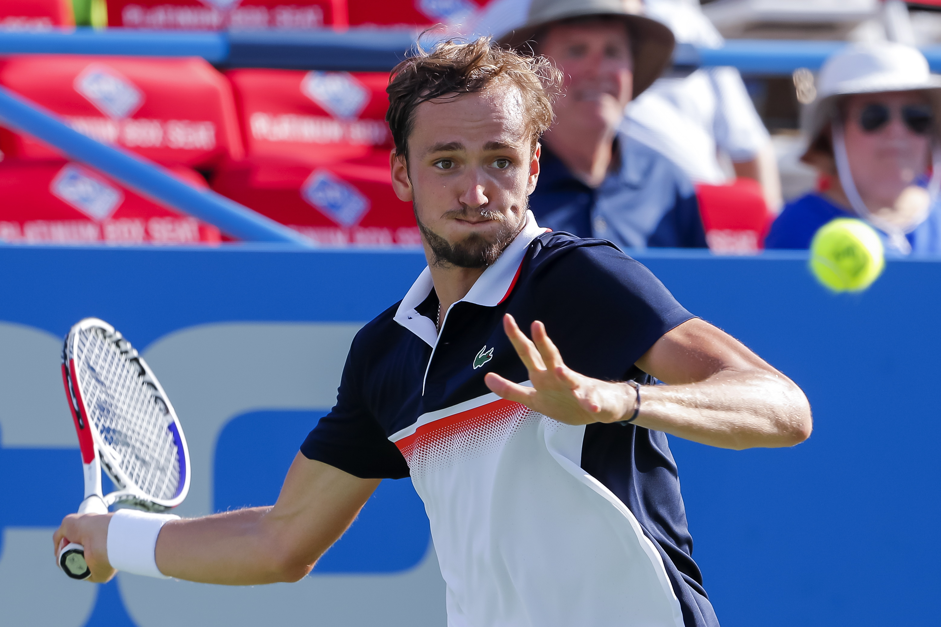 美国网球队横扫世界网球队，梅德韦杰夫绝境逆转的简单介绍