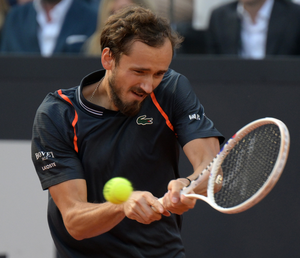 美国网球队横扫世界网球队，梅德韦杰夫绝境逆转的简单介绍